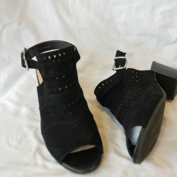 Bella Vita Fonda Slingback Black Peep Toe Sandal - Picture 12 of 12